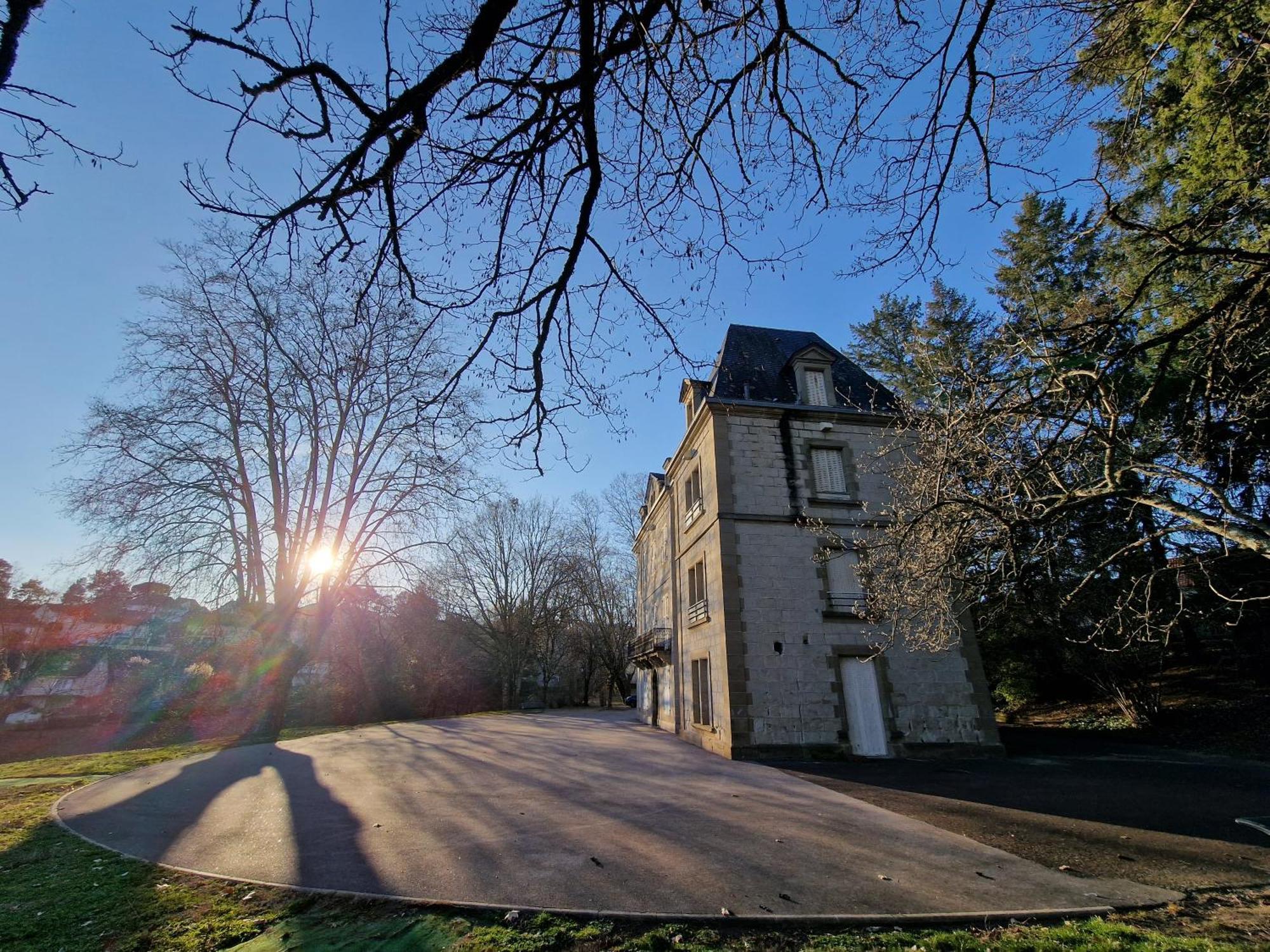 Chateau De Serignac Διαμέρισμα Malemort Εξωτερικό φωτογραφία